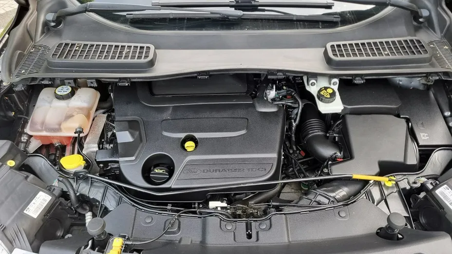 FORD Kuga -