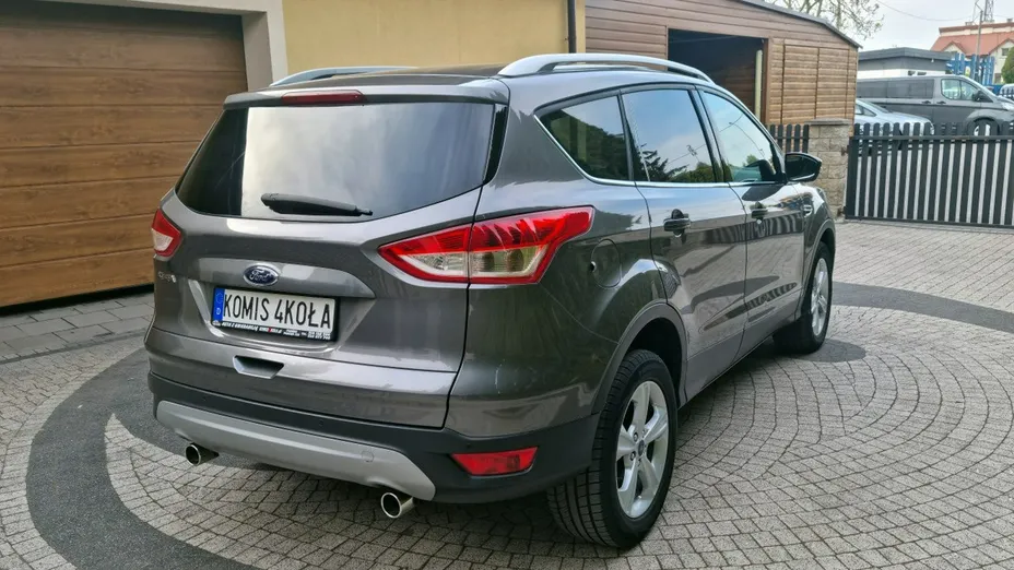 FORD Kuga -
