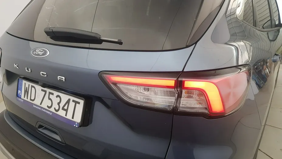 FORD Kuga -