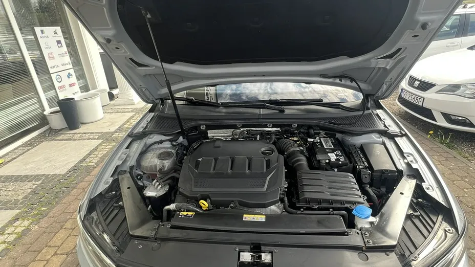VOLKSWAGEN Passat -