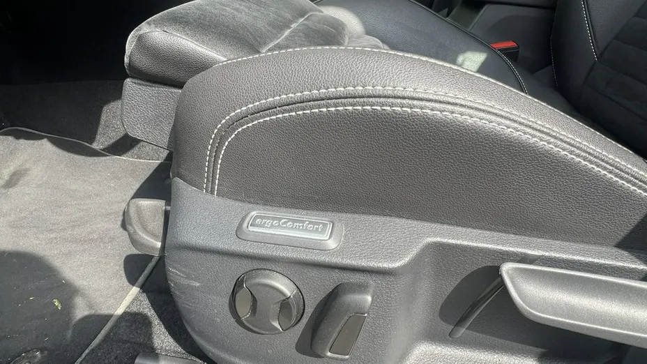 VOLKSWAGEN Passat -