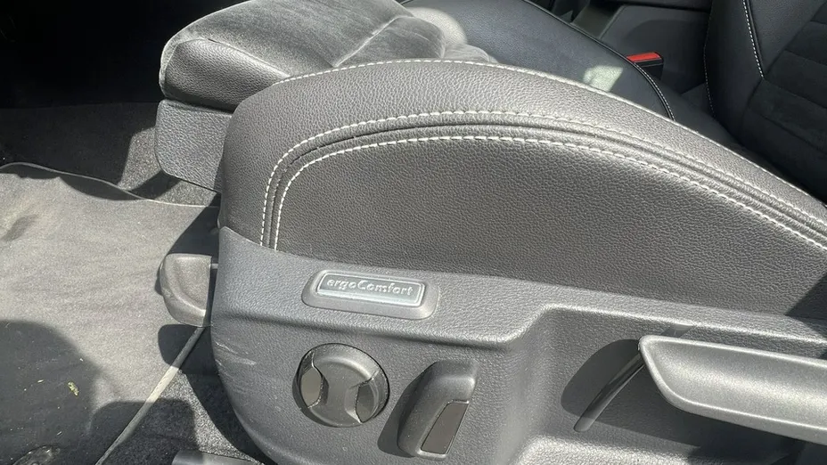 VOLKSWAGEN Passat -