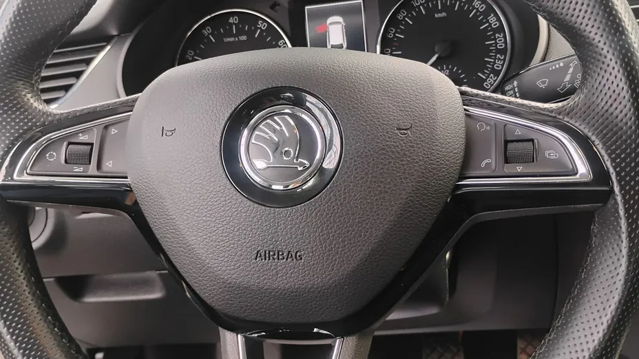 SKODA Octavia -