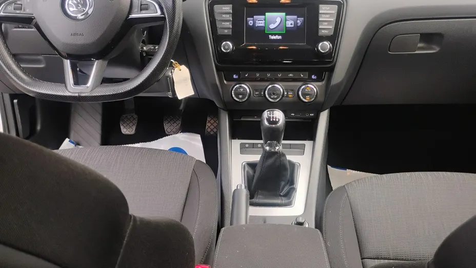 SKODA Octavia -