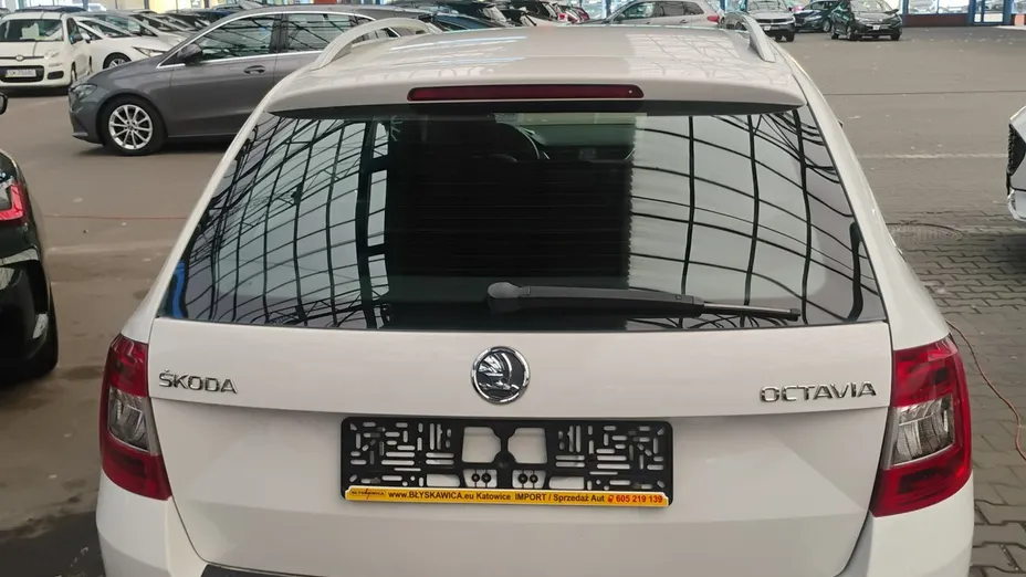 SKODA Octavia -