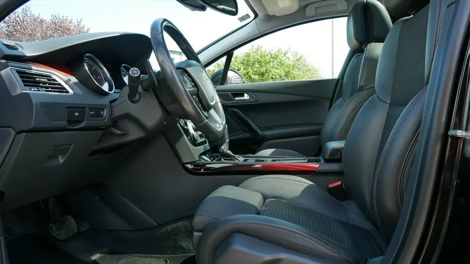 PEUGEOT 508 -