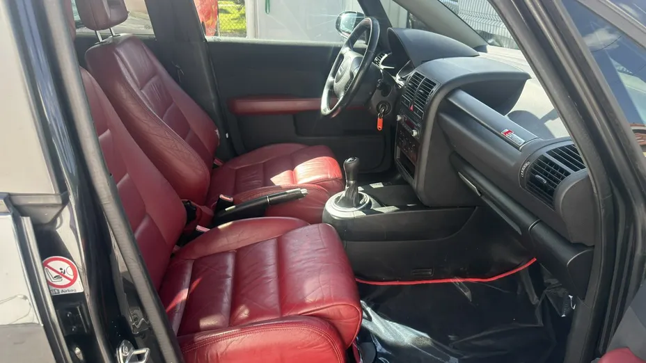 AUDI A2 -