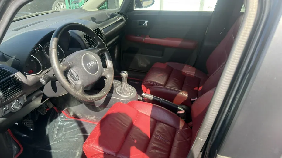 AUDI A2 -
