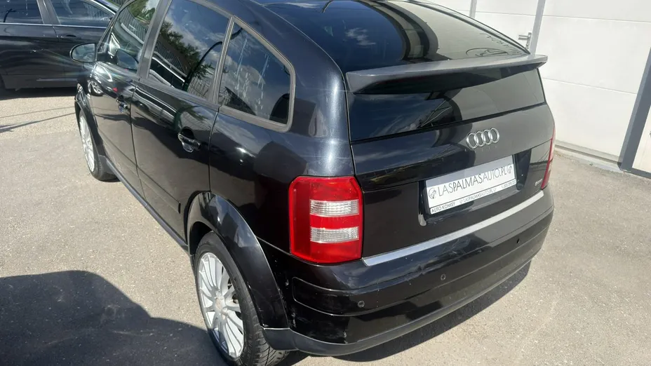 AUDI A2 -