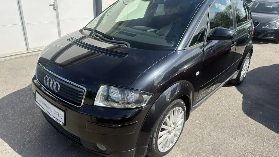 AUDI A2 -