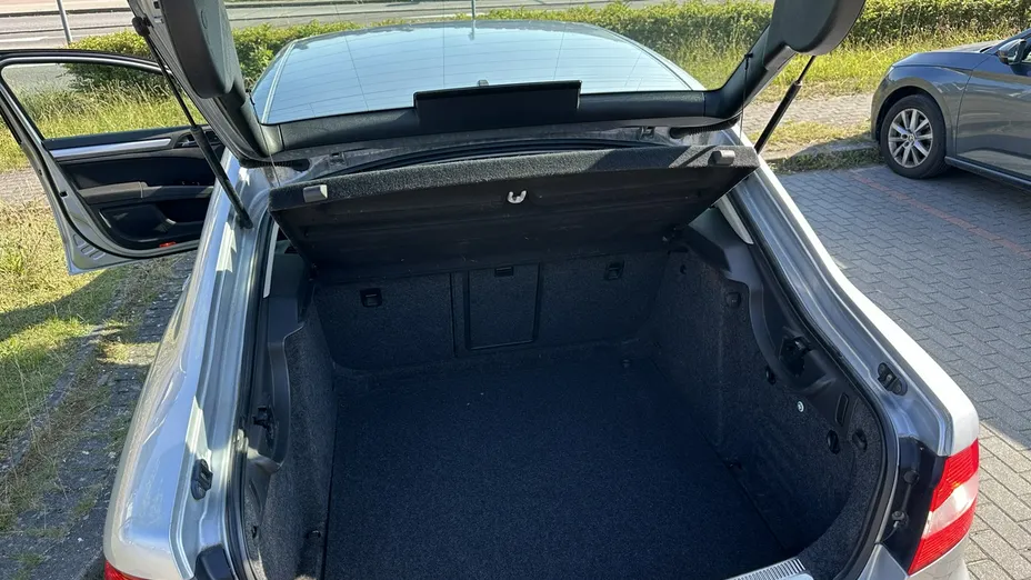 SKODA Superb -