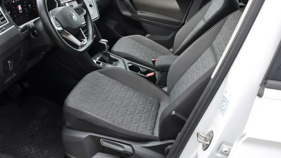 VOLKSWAGEN Tiguan -