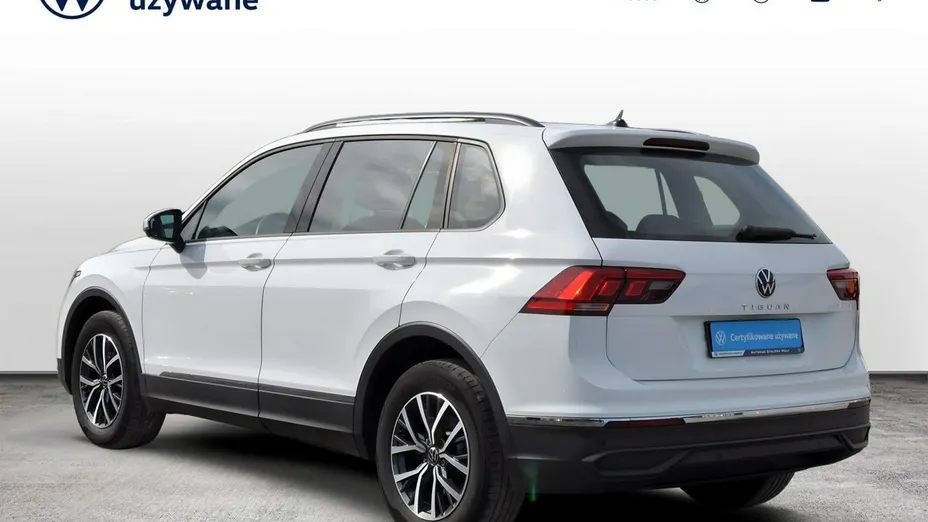VOLKSWAGEN Tiguan -