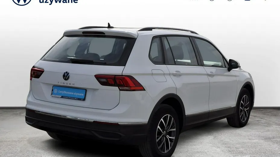 VOLKSWAGEN Tiguan -