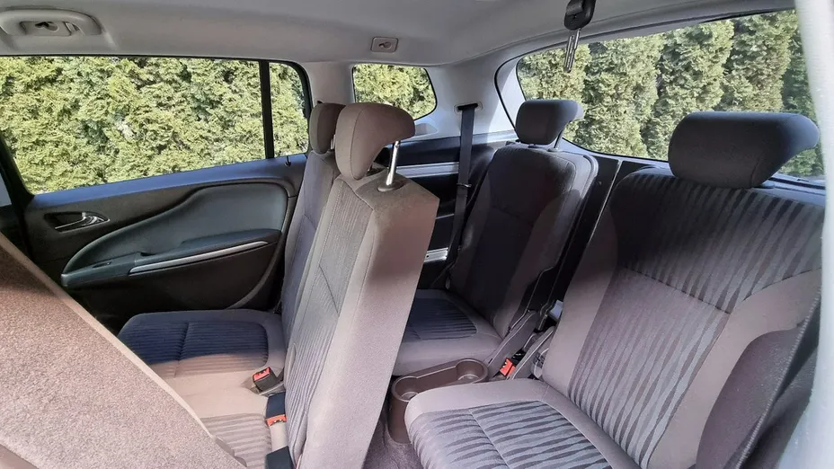 OPEL Zafira -