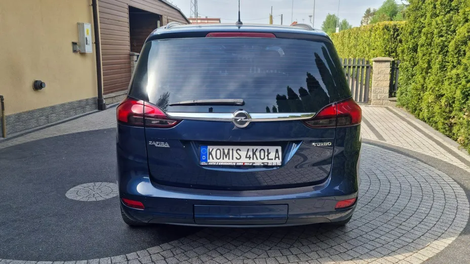 OPEL Zafira -