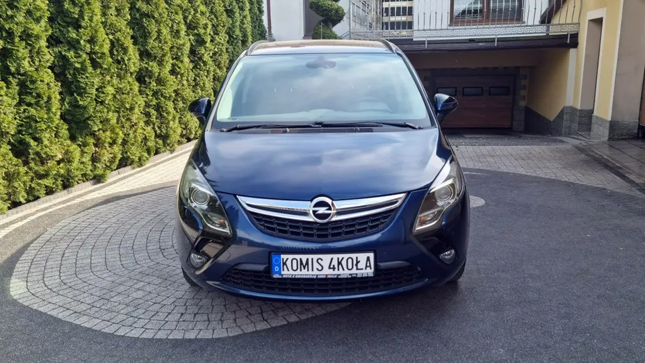 OPEL Zafira -