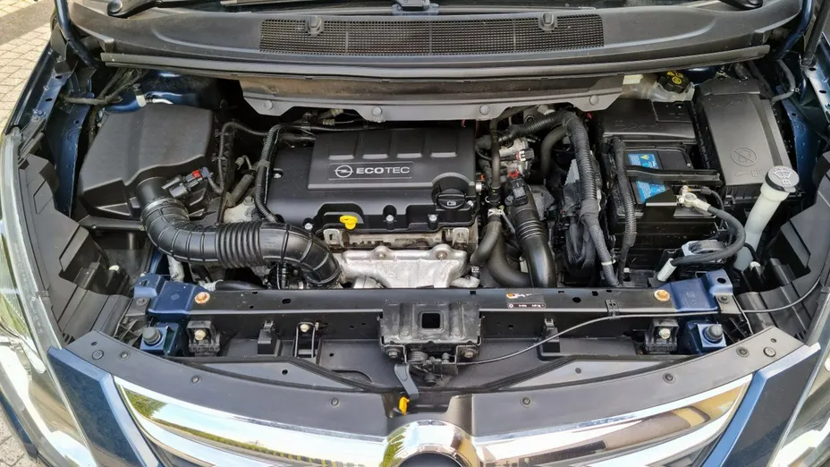 OPEL Zafira -
