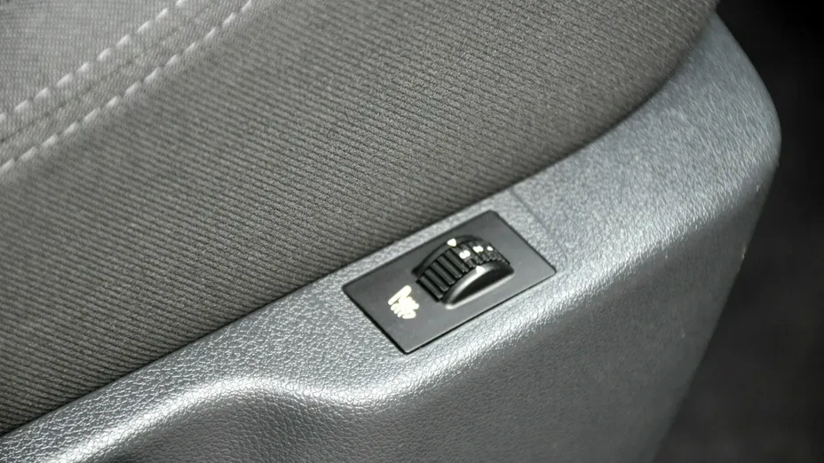 PEUGEOT 3008 -