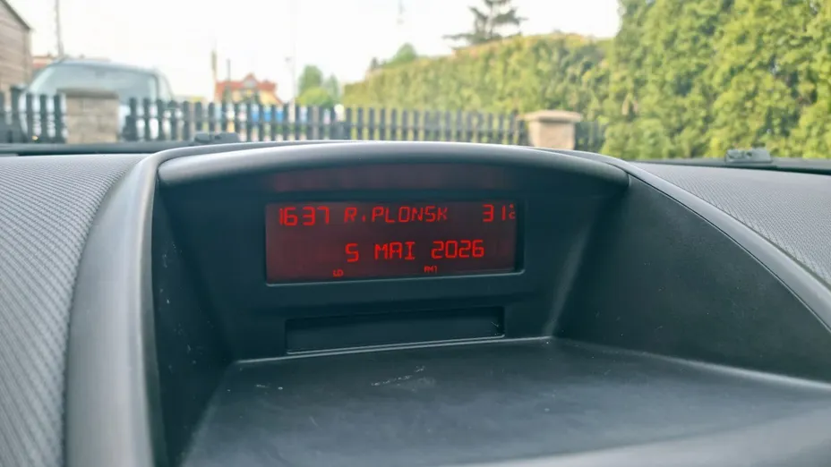 PEUGEOT 207 -