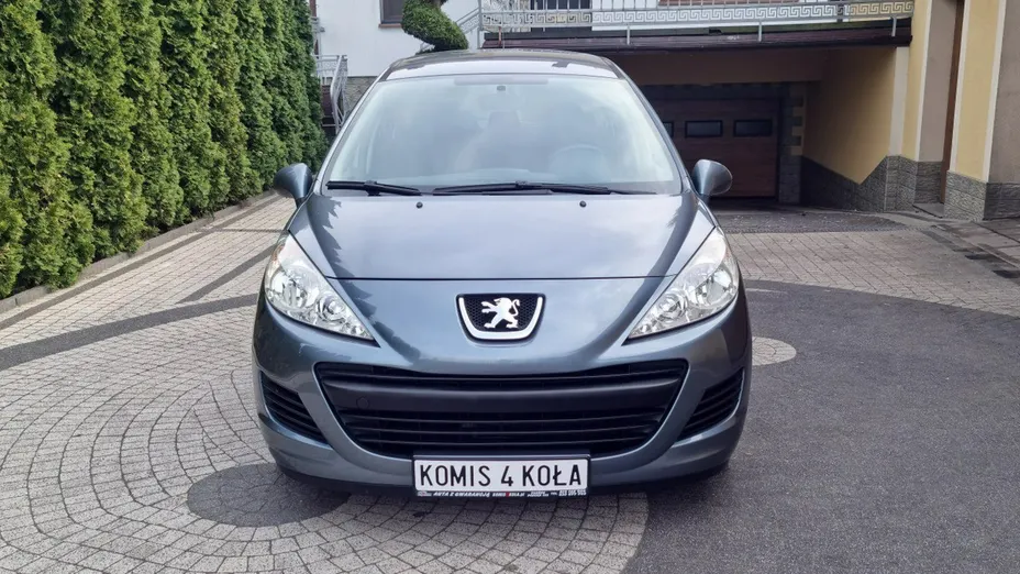 PEUGEOT 207 -