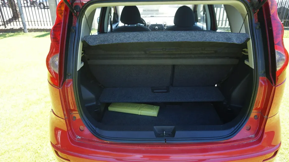 NISSAN Note -