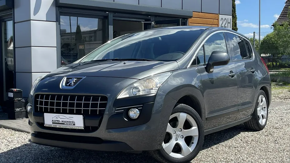 PEUGEOT 3008 -