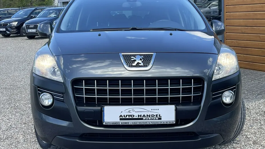 PEUGEOT 3008 -