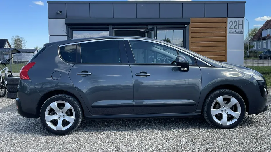 PEUGEOT 3008 -