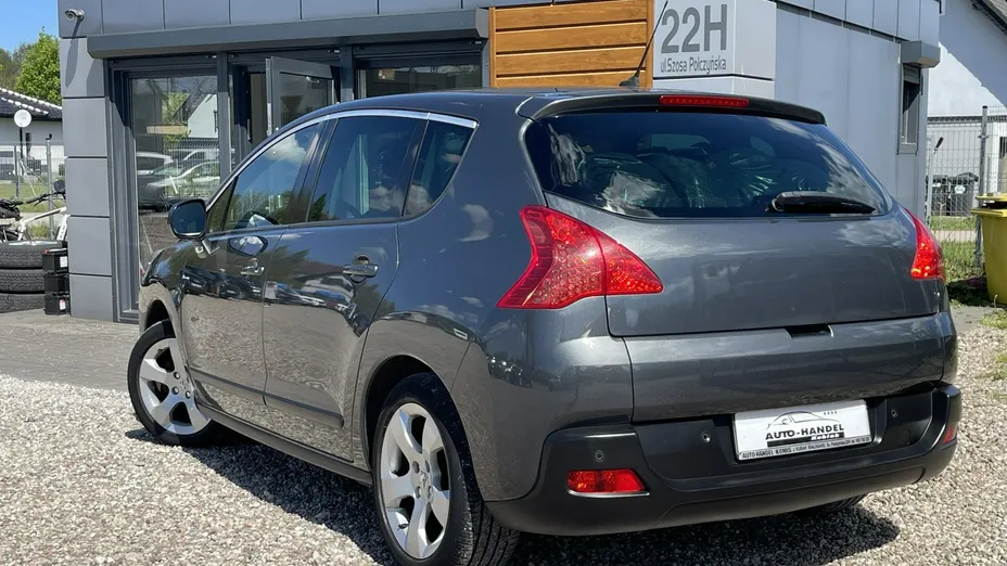 PEUGEOT 3008 -
