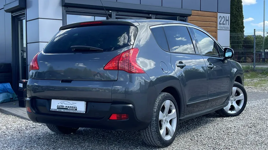 PEUGEOT 3008 -