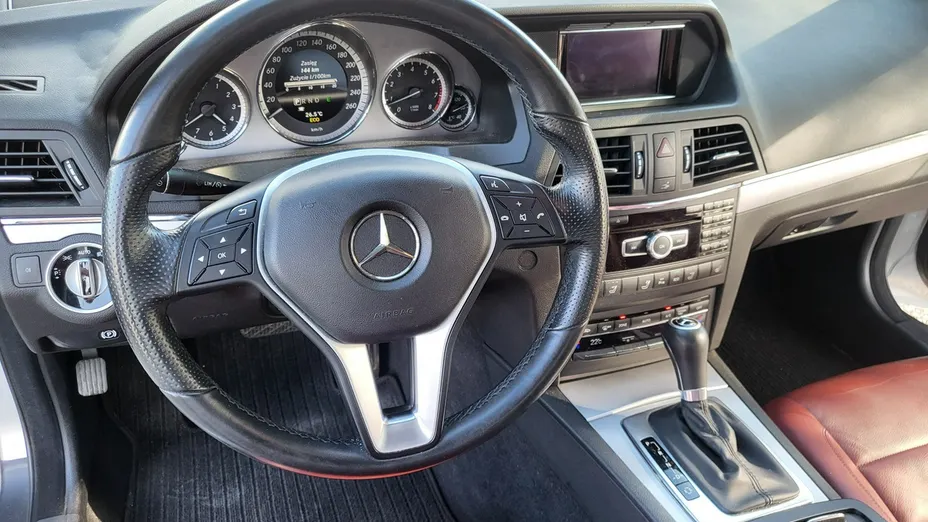 MERCEDES-BENZ E Klasa -