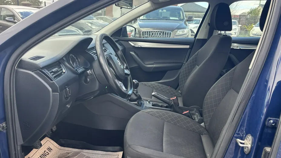 SKODA Octavia -