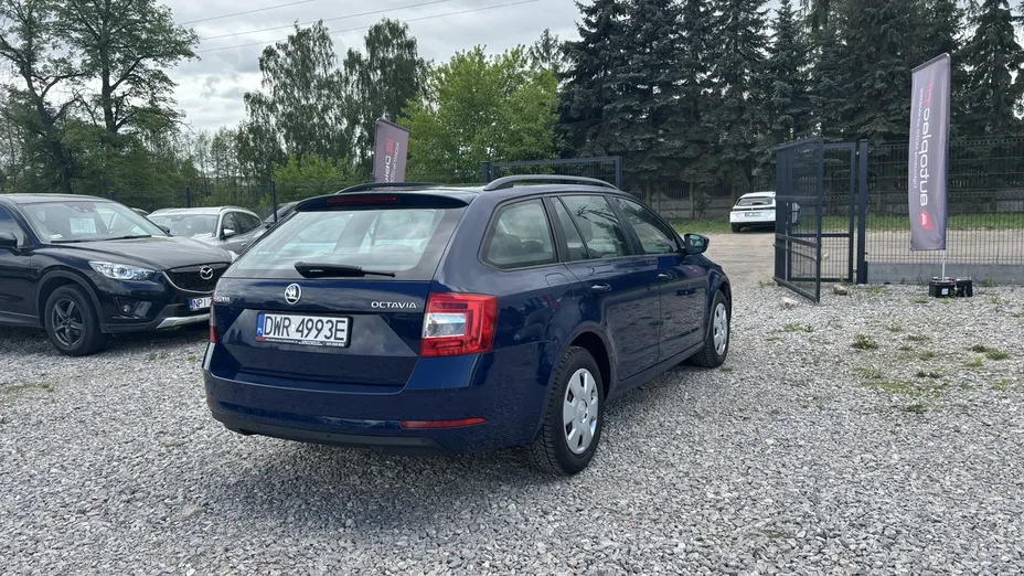 SKODA Octavia -