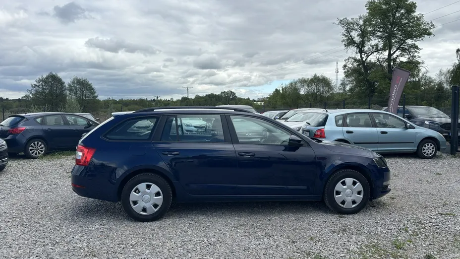 SKODA Octavia -