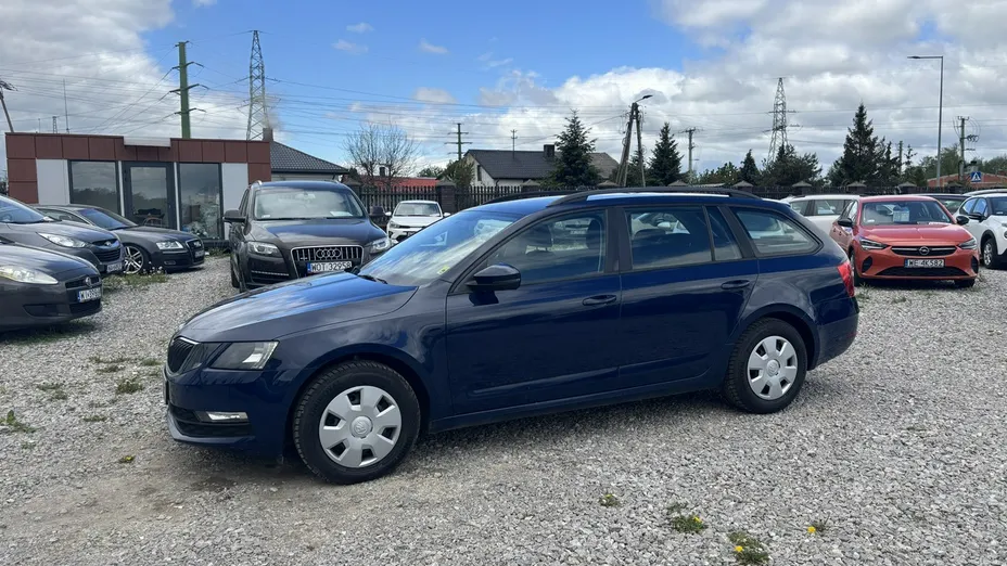SKODA Octavia -