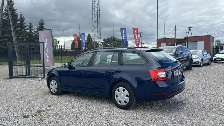 SKODA Octavia -