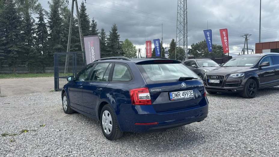 SKODA Octavia -