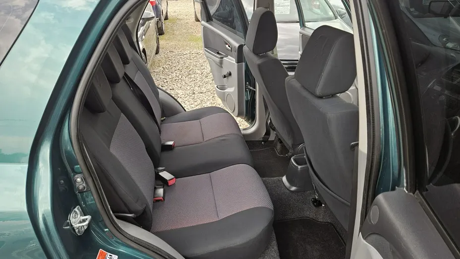 SUZUKI SX4 -