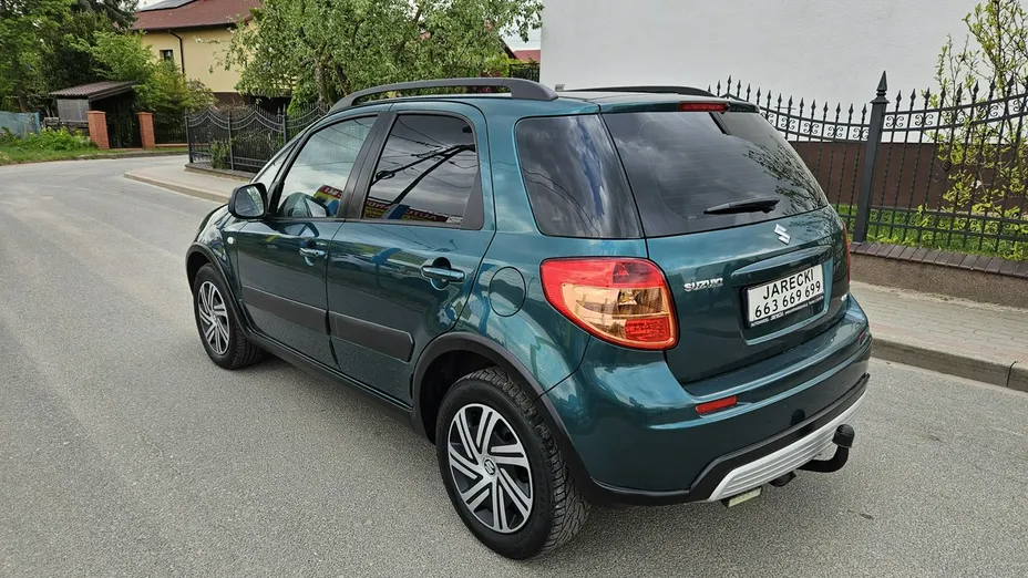 SUZUKI SX4 -