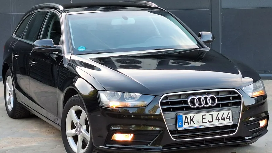 AUDI A4 -