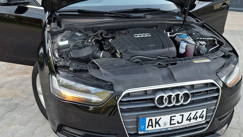 AUDI A4 -