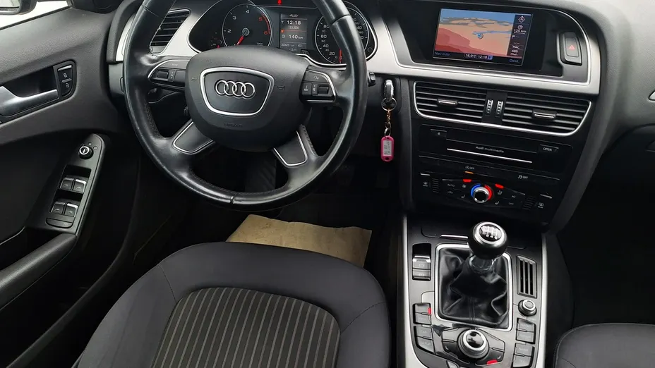 AUDI A4 -