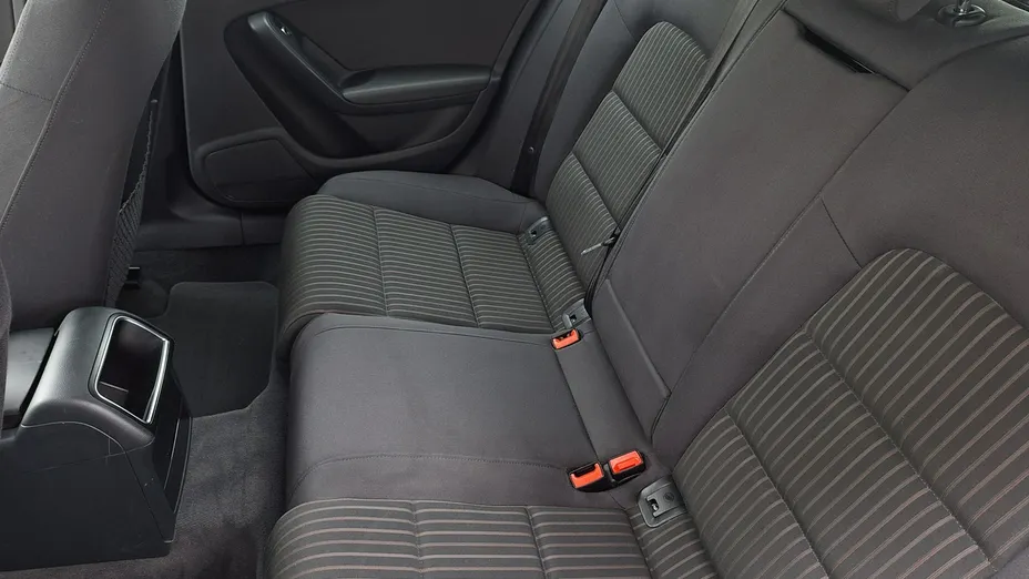 AUDI A4 -