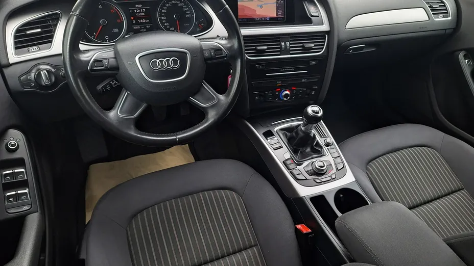 AUDI A4 -