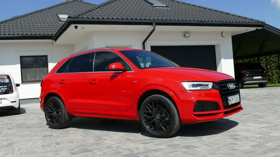 AUDI Q3 -