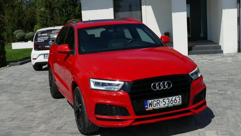 AUDI Q3 -