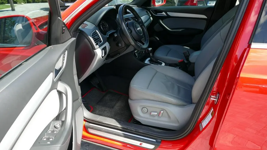 AUDI Q3 -