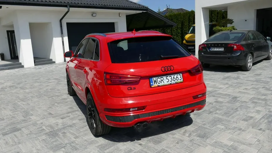 AUDI Q3 -