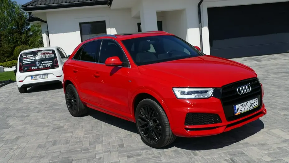 AUDI Q3 -